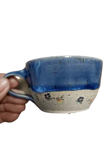 Modrý hrnek